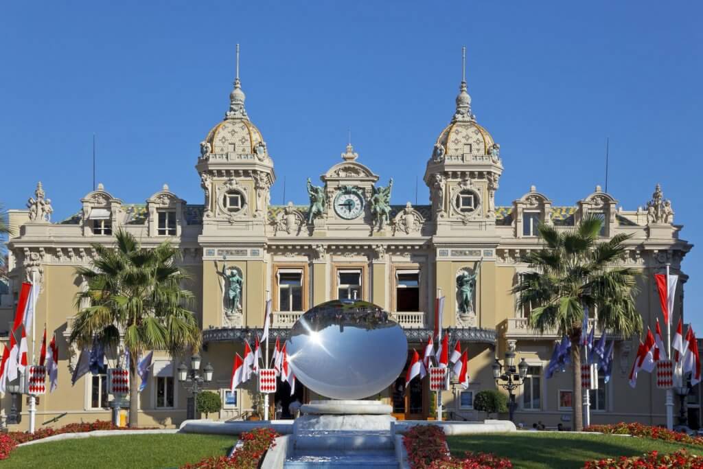 Le-Casino-de-Monte-carlo--Monaco-une-destination-d'exception--Héli-Events-Voyages
