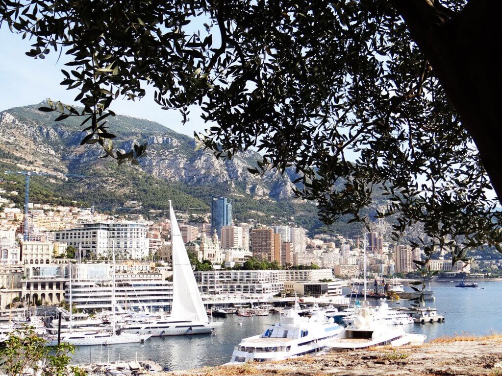 Le-port-de-Monaco-Monaco-une-destination-d'exception-Héli-Events-Voyages.jp